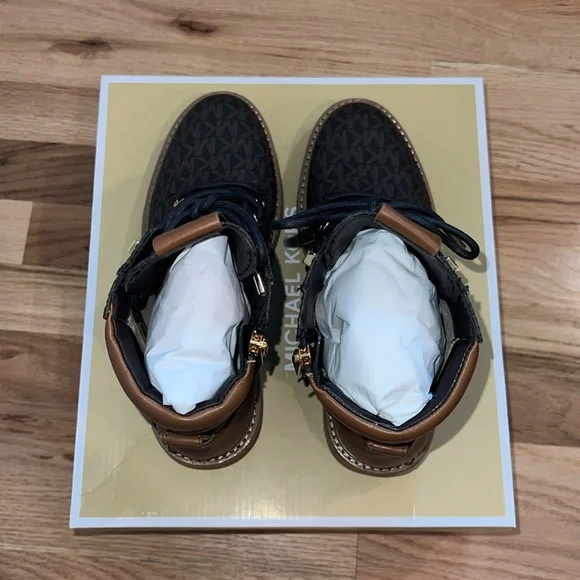 Michael Kors Trudy Bootie - Picture 7 of 10